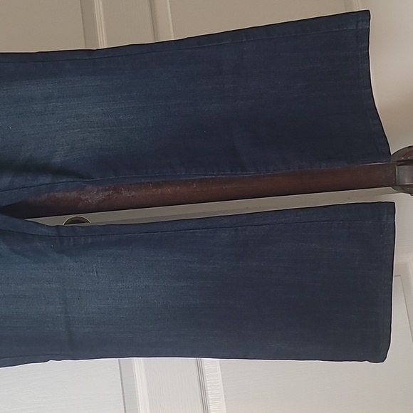 The Diva Flare jeans circa 2010 - Picture 3 of 8